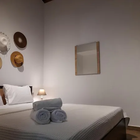 Mad'S Villas Nea Peramos  Room photo