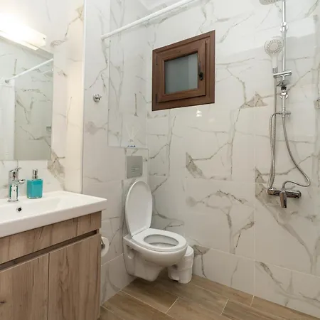 Mad'S Villas Nea Peramos  Room photo