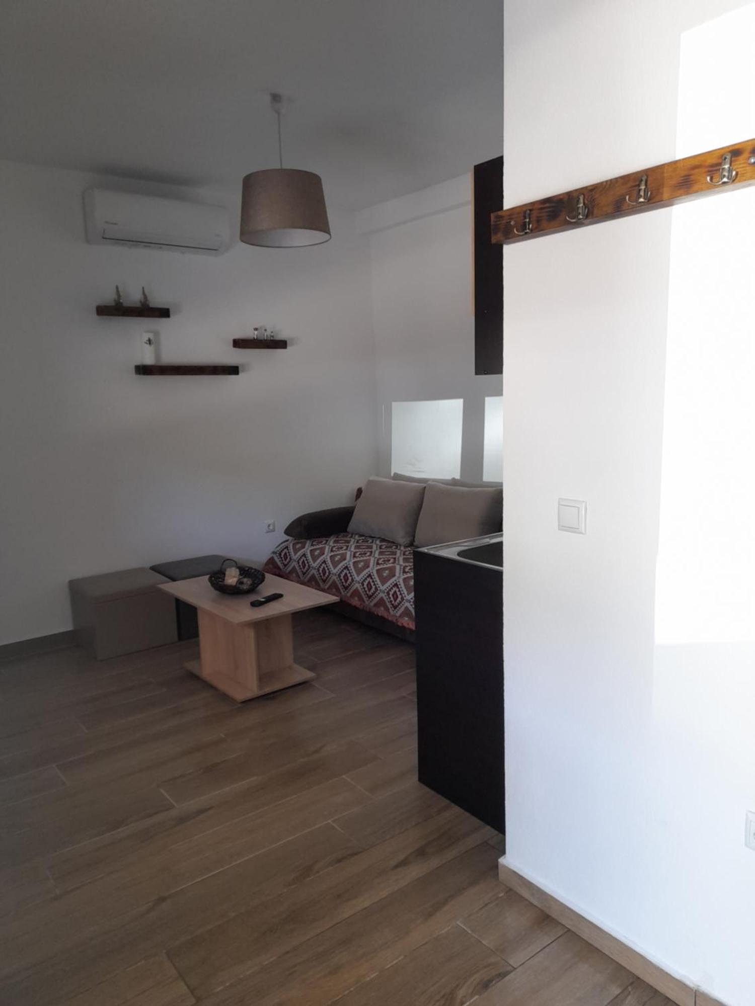Mad's Appartement Néa Péramos